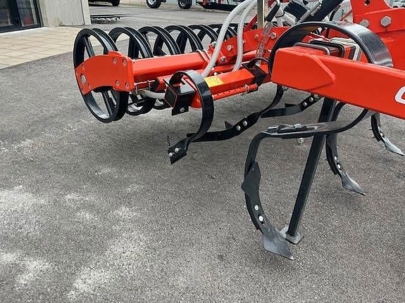 Kubota CU 1300 4 of 9
