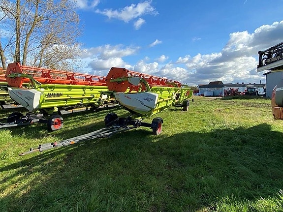 CLAAS Lexion 770 TT 10 of 13