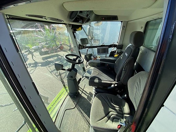 CLAAS Lexion 770 TT 8 of 13