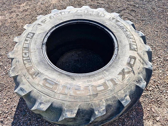 Michelin AxioBib IF 620/75-R30 2 of 4