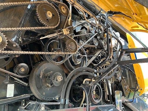 New Holland CX 8080 Elevation 12 of 19