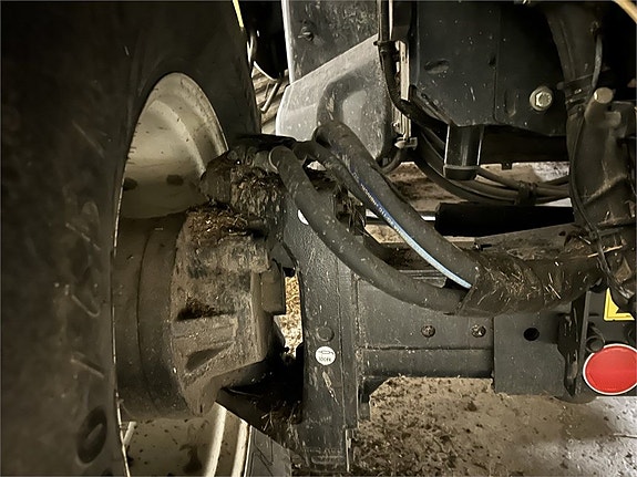 New Holland CR 9090 6 of 12