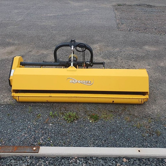Agromec TM 280 2 of 5