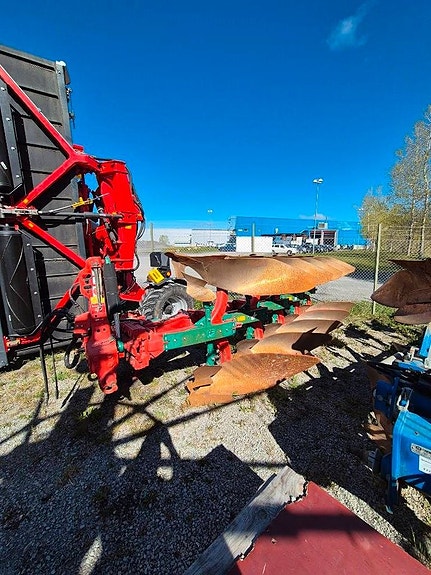 Kverneland ES-85 5-skärig växelplog. 4 of 4