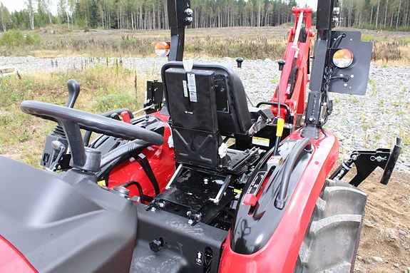 Grävaggregat BH 100  till Branson / TYM traktorer 00-serien 12 of 12