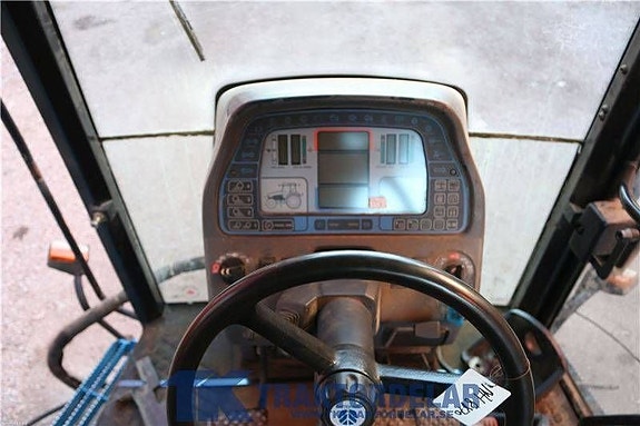 New Holland 8870 6 of 6