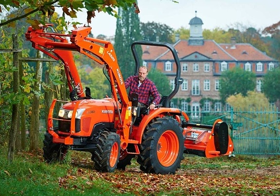 Kubota L1 minitraktor 4 of 4