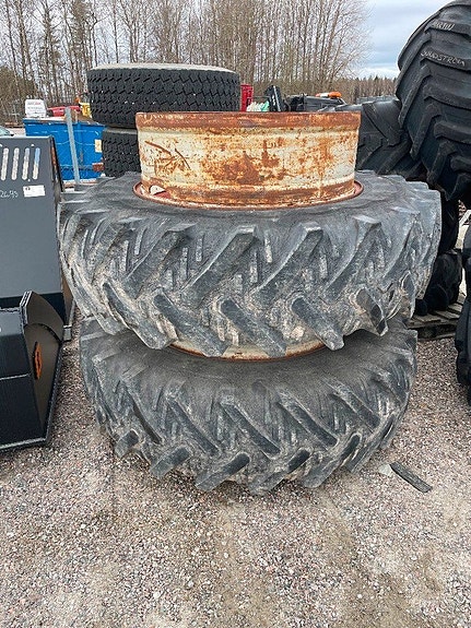 Dubbelmontage Sävsjö 18.4R38