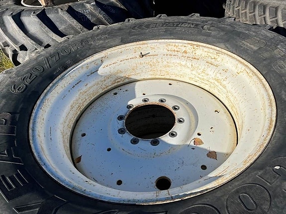 Goodyear 620/70R42 till New Holland / Ford 8670 4 of 5