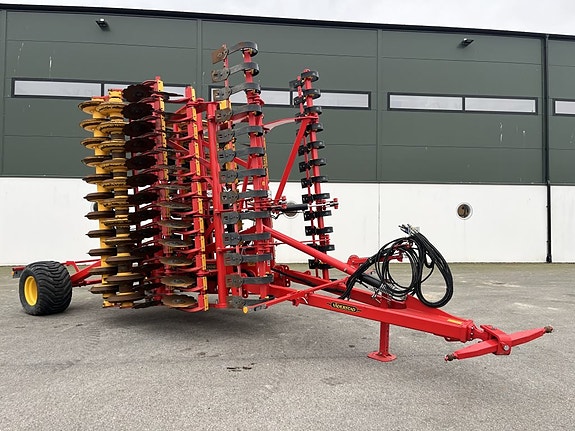 Väderstad Carrier XT625