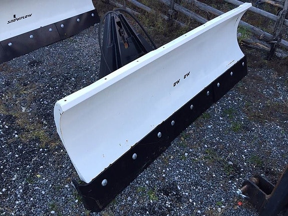 Hilltip Craft 2000 TR 2 of 2
