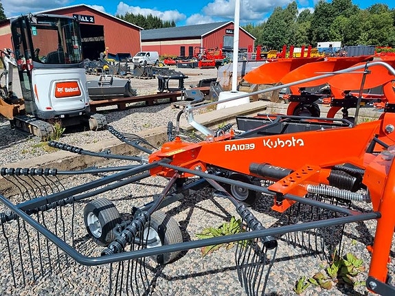 Kubota RA 1039 2 of 4