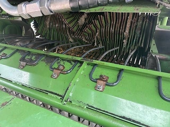 Krone Comprima CV 150 XC X-treme 8 of 12