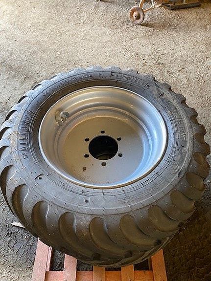 Nya hjul 400/55-22,5 16PR KAMPANJ 2 of 4