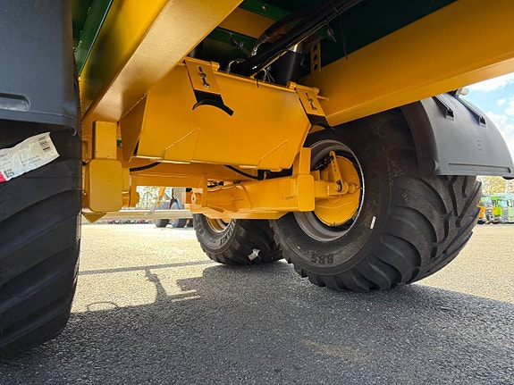Hakarps - 20 tons ensilagekärra 710/45R22,5" 38m3 GUL / GRÖN 9 of 12