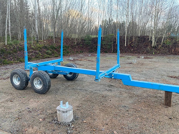 Skogskärra med boggi