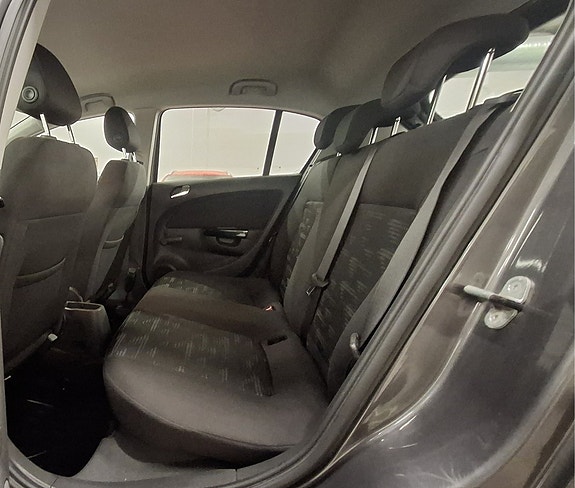 Opel Corsa 13 of 18