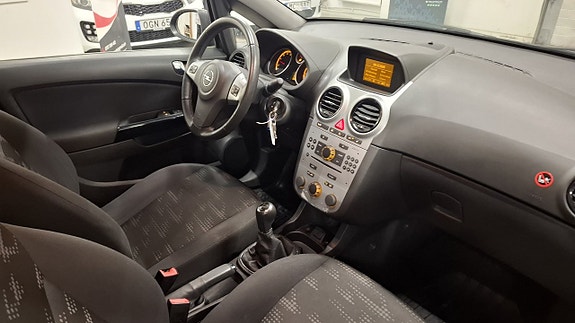 Opel Corsa 11 of 18