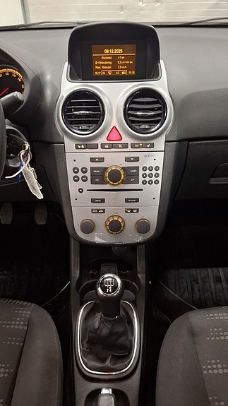 Opel Corsa 18 of 18