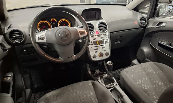 Opel Corsa 2 of 5