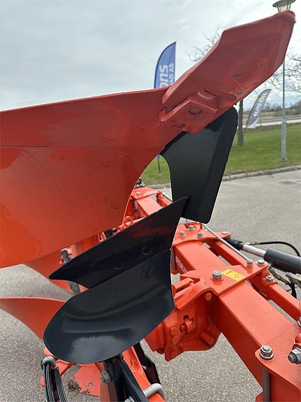 Kubota RM2005V 13 of 15