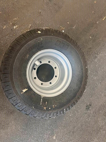 BKT 520/50-17 kompletta hjul