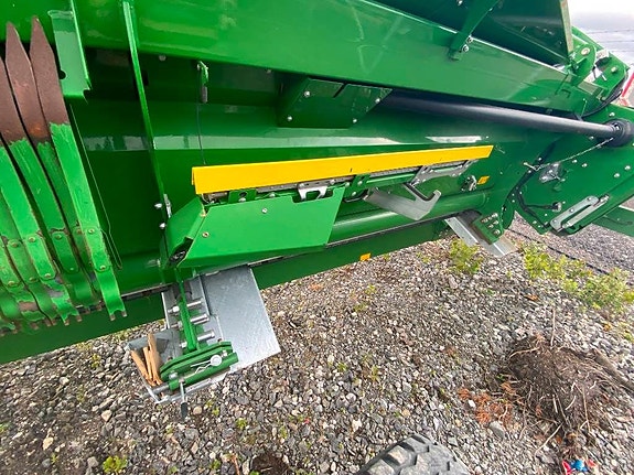 John Deere S790i 12 of 14