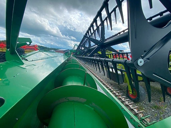 John Deere S790i 13 of 14