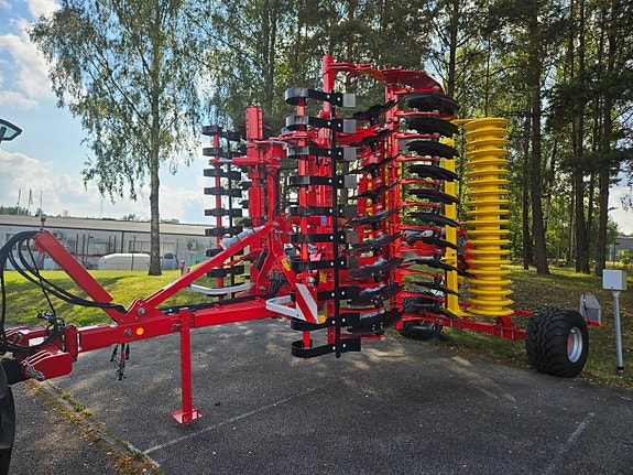 Pöttinger Terradisc 5001T & 3501 Tallrikskultivator