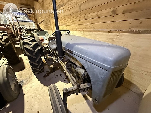 Massey Ferguson TYP FV026