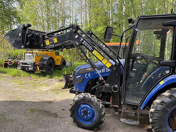 traktor 4w klipp 9 of 12