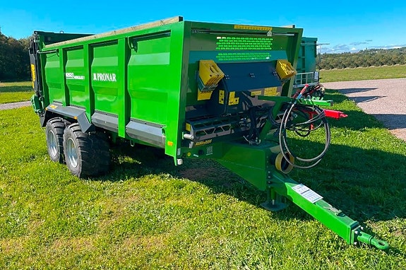 Pronar N 262/1 Fastgödselspridare