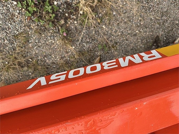 Kubota RM 3005 V Demo 6 of 13