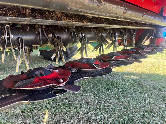 Massey Ferguson Butterfly 9314 samt Kverneland 3332 front 5 of 12