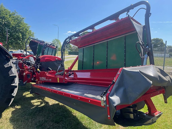 Massey Ferguson Butterfly 9314 samt Kverneland 3332 front 9 of 12