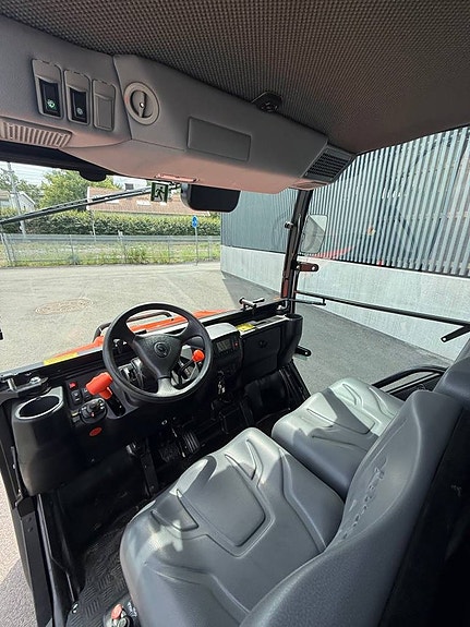 Kubota RTV-X1110 9 of 12