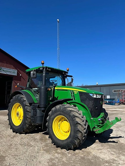 John Deere 7290R 3 of 7