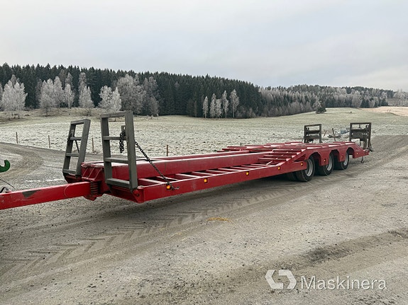 Maskintrailer till traktor Chieftain