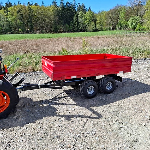 Tippkärra kompakttraktor minitraktor gårdstraktor