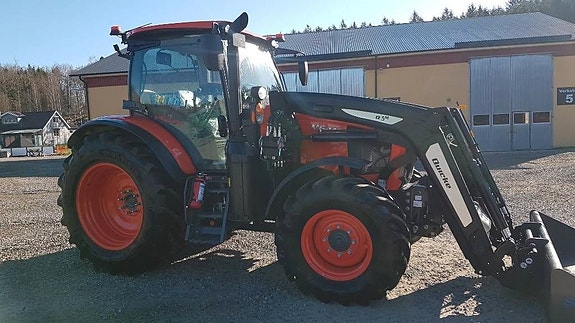 Kubota M 6-142 3 of 7