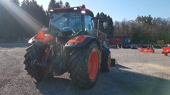 Kubota M 6-142 4 of 7