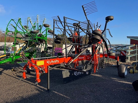 Kubota RA2584 2 of 8