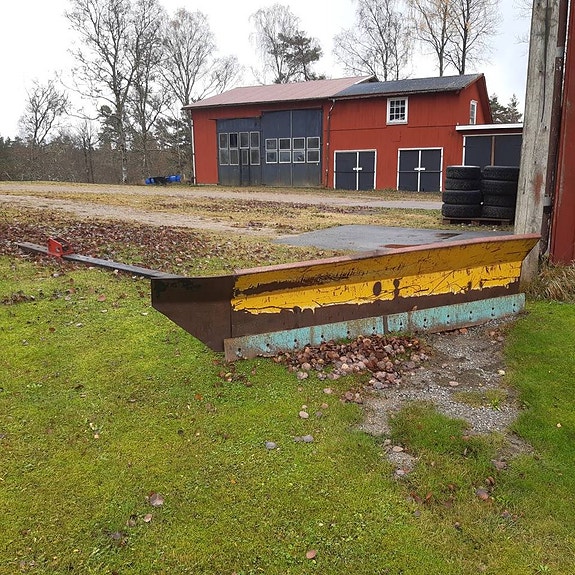 Frontmonterat snöblad