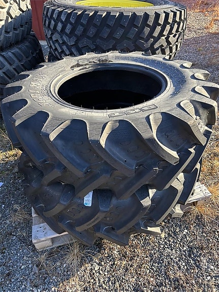 BKT Däck 380/85R24 2st
