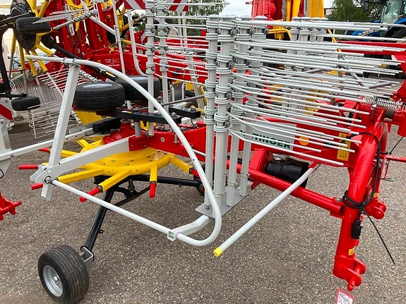 Pöttinger TOP422 Boggie Strängläggare  ny!