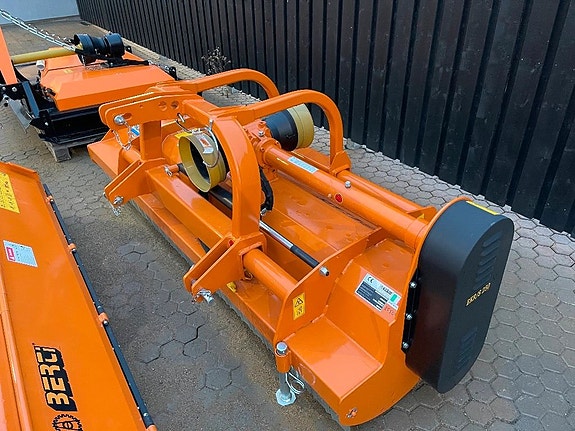 Berti EKR250S slagklippare front/bakmont.