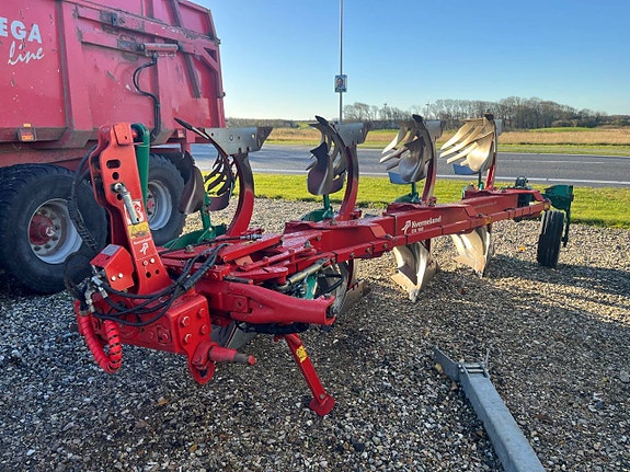 Kverneland EG 100-200-30   4-skäriga växelplog