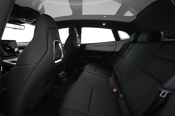 Polestar 4 10 of 16