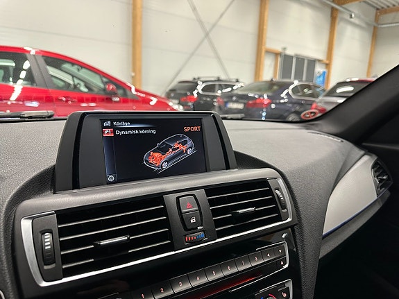 BMW 118i 10 of 14