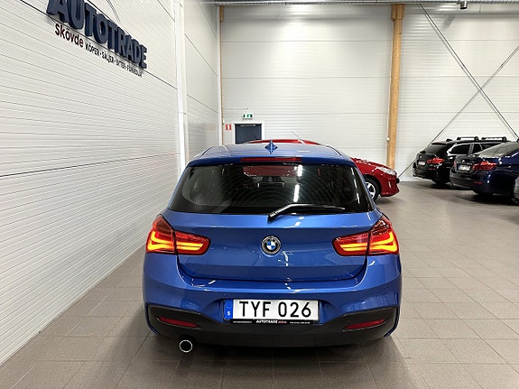 BMW 118i 7 of 14